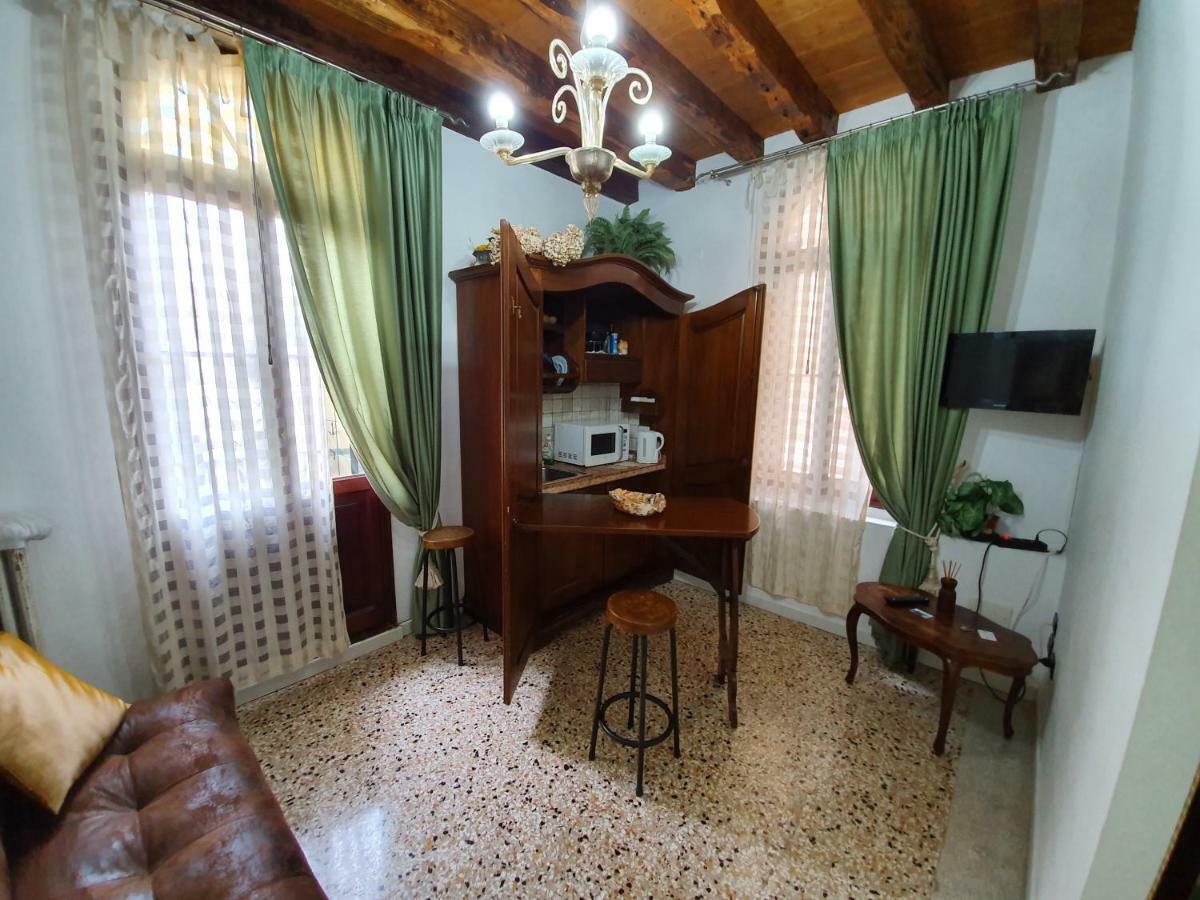 Alloggi Alla Rivetta Venesia Bagian luar foto