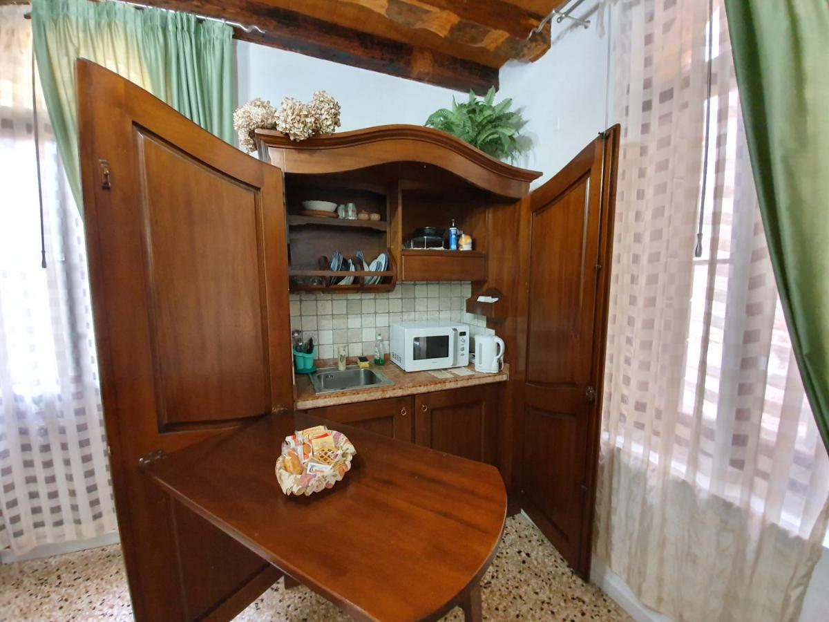 Alloggi Alla Rivetta Venesia Bagian luar foto